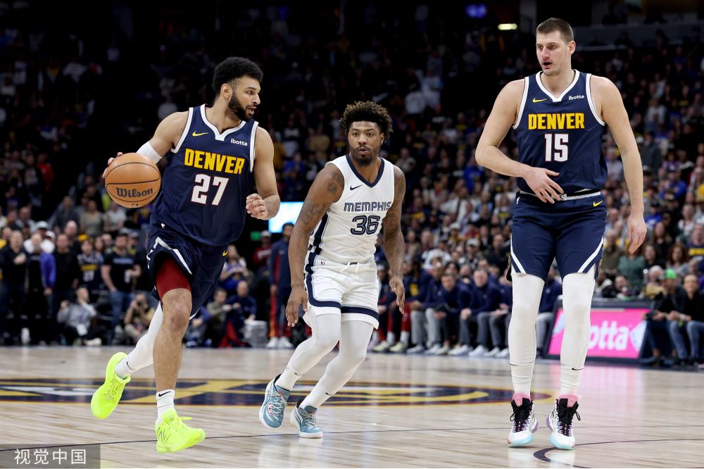 球迷们期待 球迷们期待