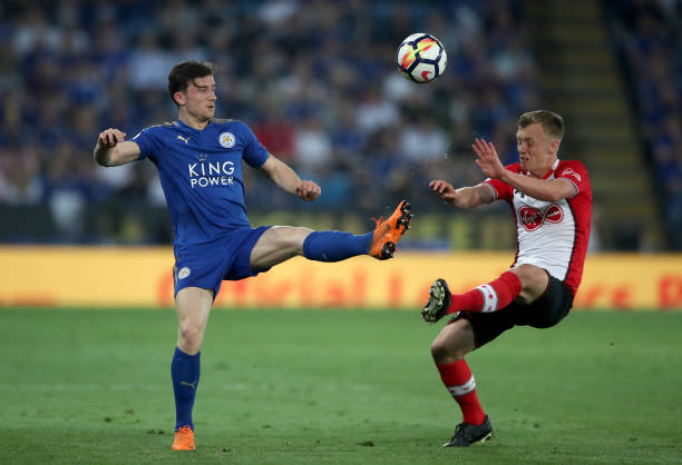 年收入将突 年收入将突