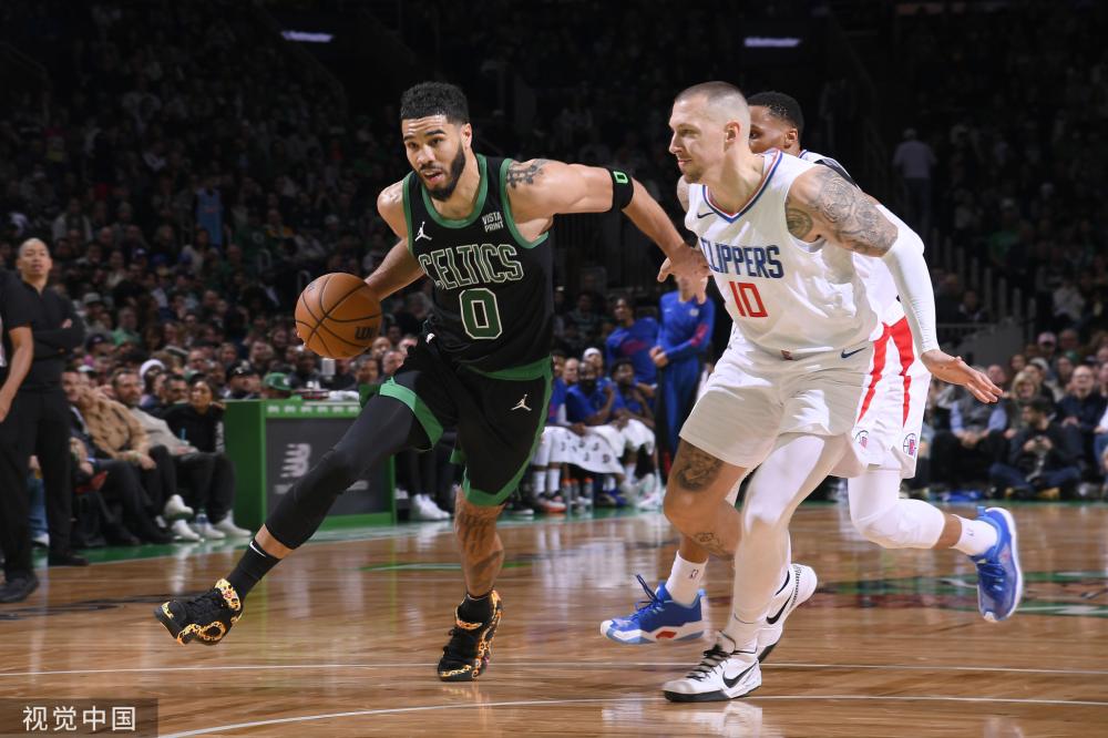 凭着钢铁般 凭着钢铁般